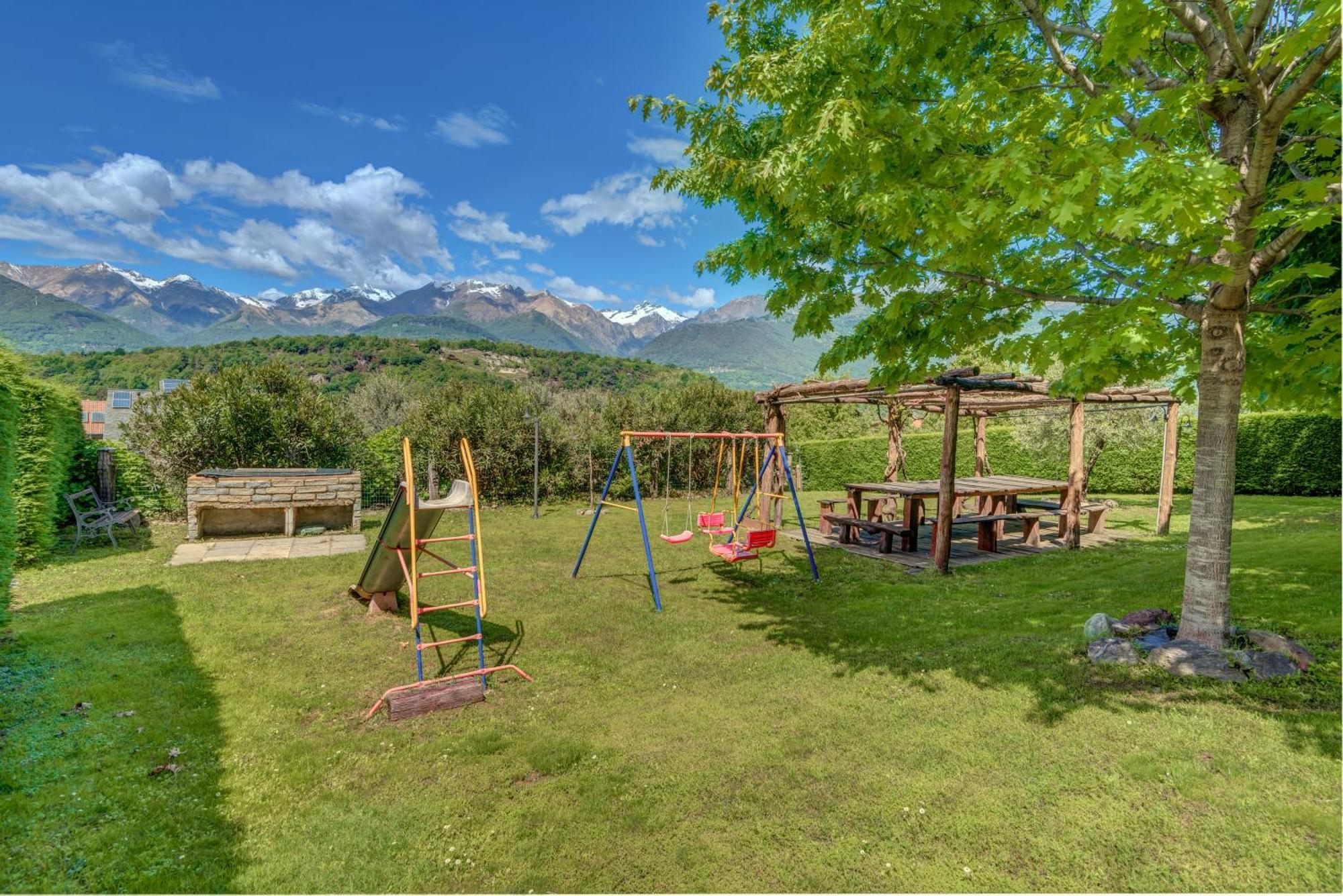 Villa La Corte With Amazing Pool And Garden Коліко Екстер'єр фото