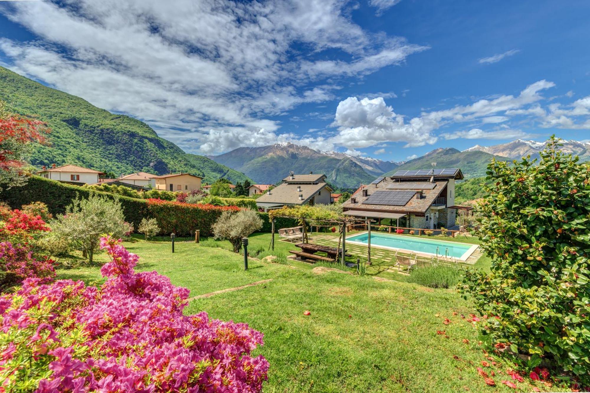 Villa La Corte With Amazing Pool And Garden Коліко Екстер'єр фото