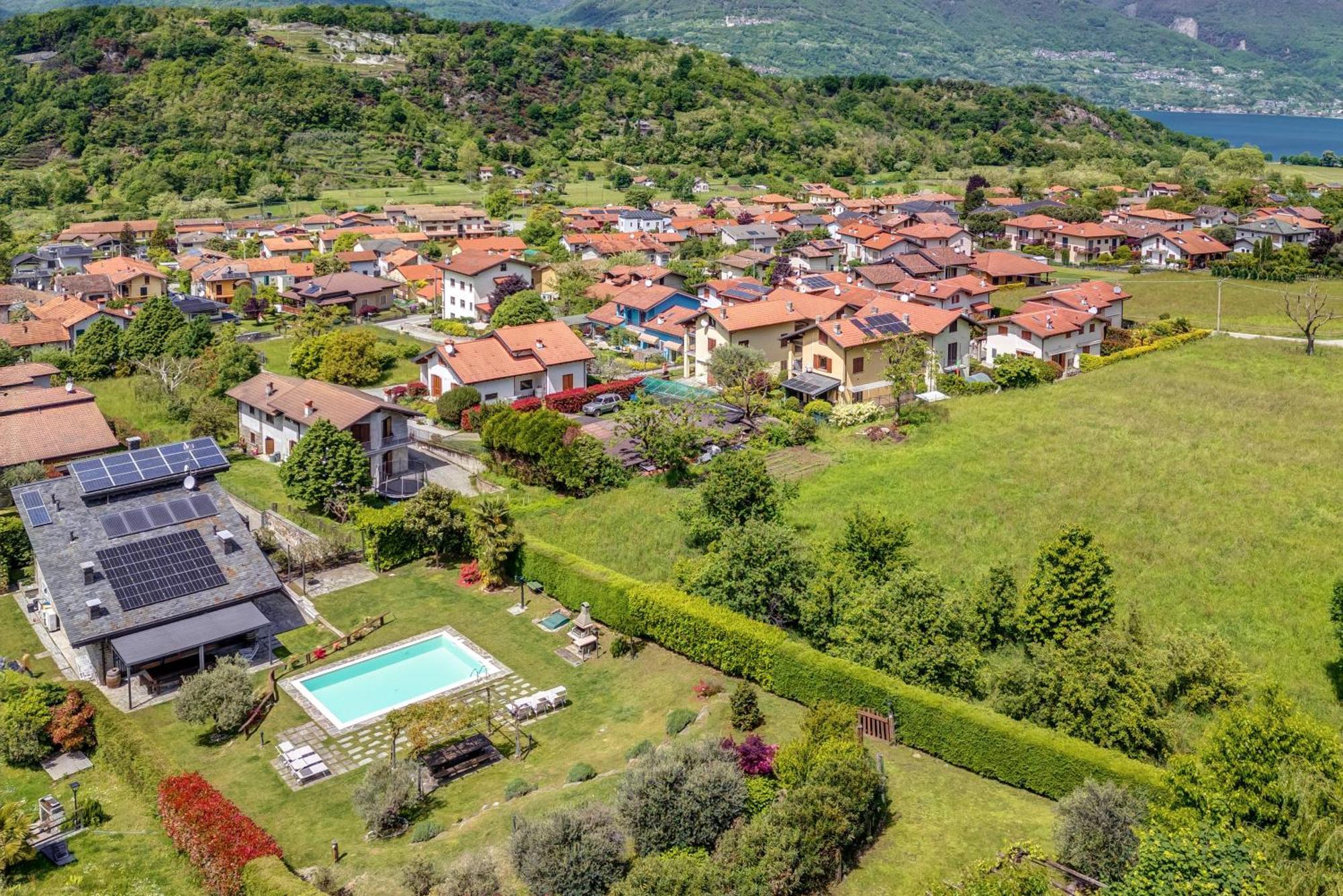 Villa La Corte With Amazing Pool And Garden Коліко Екстер'єр фото